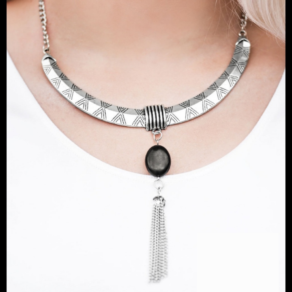 Necklace - Wild West Show Silver And Black